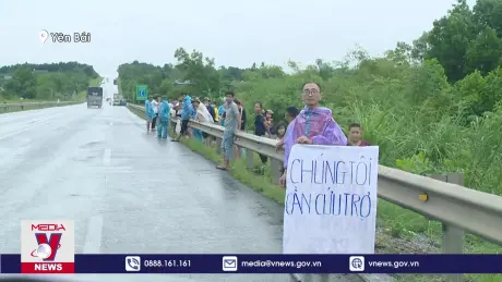 Ấm lòng những chuyễn xe thiện nguyện tới vùng lũ