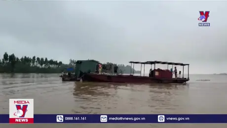 Hướng dẫn tàu thuyền neo đậu an toàn trên sông Hồng