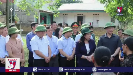 Phó Chủ tịch nước thăm hỏi đồng bào Lạng Sơn