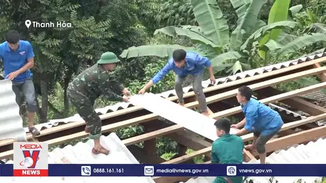 Ấm tình quân dân biên giới trong những ngày mưa bão