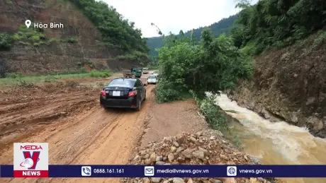 Sạt lở nghiêm trọng nhiều vị trí trên tỉnh lộ 433