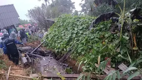 Lào Cai: Tạm đình chỉ công tác hai chủ tịch xã không hoàn thành chức trách nhiệm vụ trong thời gian mưa lũ