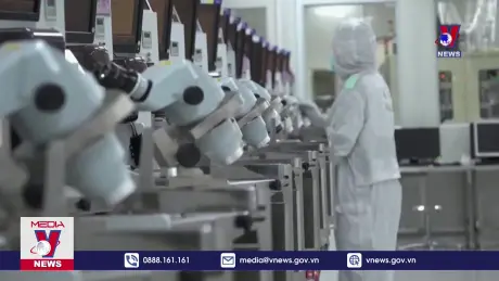 Mỹ ra quyết định về tăng thuế đối với hàng hóa Trung Quốc