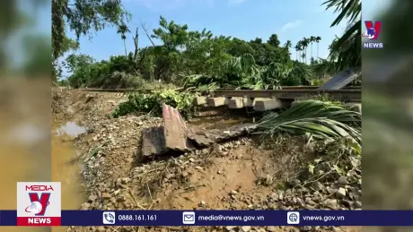 Mưa bão gây thiệt hại nặng nề cho ngành đường sắt