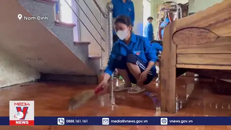 Nam Định tập trung lực lượng vệ sinh môi trường sau bão lũ