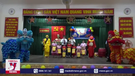 Thiếu nhi Trường Sa vui Tết Trung thu