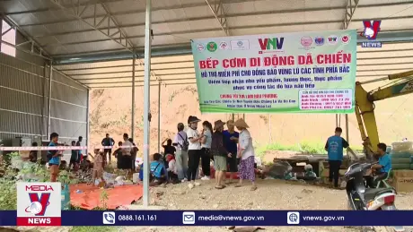 Bếp ăn di động ấm lửa nơi tâm lũ