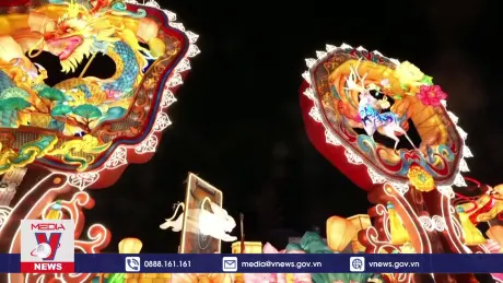 Rực rỡ Lễ hội đèn lồng tại Trung Quốc
