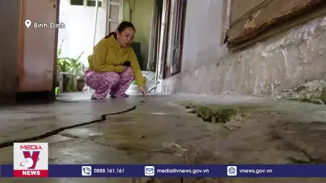Sạt lở bờ sông Kôn, nhiều nhà dân trong tình trạng nguy hiểm