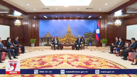 Vun đắp quan hệ hợp tác giữa Hà Nội và Vientiane