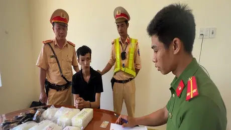 Quảng Ngãi bắt vụ vận chuyển ma túy lớn nhất từ trước đến nay