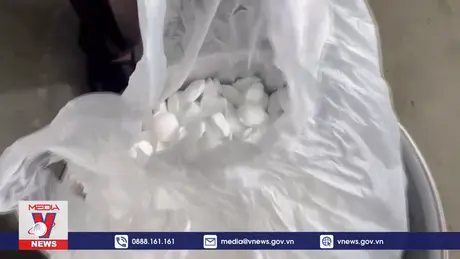 Bắt 2 đối tượng mua bán hơn 2,5 tấn chất độc Xyanua