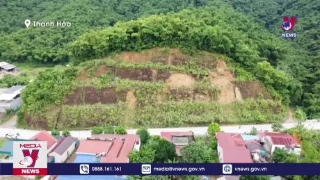 Thanh Hóa hạ độ cao quả đồi xuất hiện vết nứt, có nguy cơ sạt lở cao