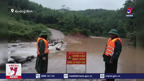 Một số tuyến đường biên giới Quảng Bình bị chia cắt cục bộ do lũ