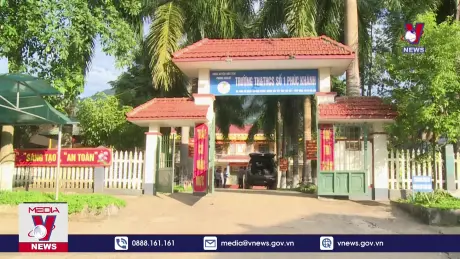 Học sinh thôn làng Nủ quay trở lại lớp học