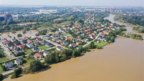 EU cấp 10 tỷ euro hỗ trợ các nước bị lũ lụt