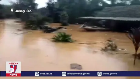 Hàng trăm nhà dân ngập sâu do mưa lớn tại Quảng Bình