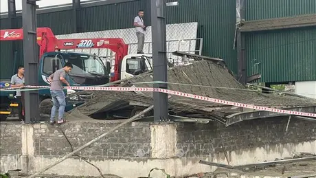 Sập giàn giáo khiến 2 người tử vong tại Ninh Bình