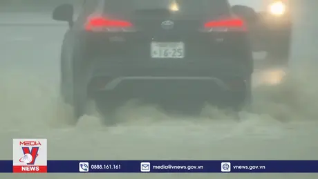 Mưa lũ hoành hành ở miền Trung Nhật Bản