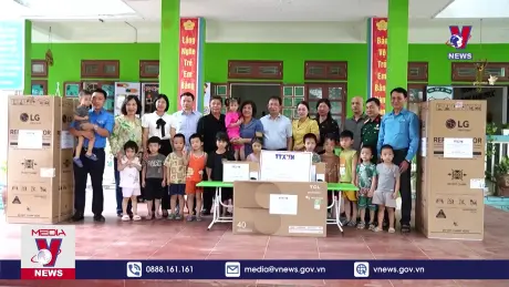 Thông tấn xã Việt Nam hỗ trợ trường học bị ảnh hưởng sau bão tại Yên Bái