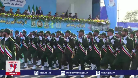 Iran ra mắt 2 khí tài quân sự mới có độ tấn công chính xác cao