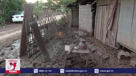 Lào khắc phục hậu quả sau mưa lũ 