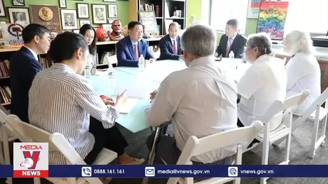 Trưởng Ban Tuyên giáo Trung ương Nguyễn Trọng Nghĩa làm việc với Đảng Cộng sản Mỹ