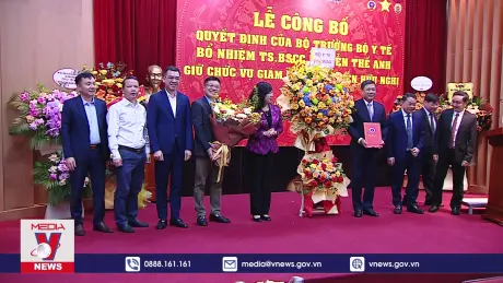 Trao quyết định bổ nhiệm Giám đốc Bệnh viện Hữu Nghị