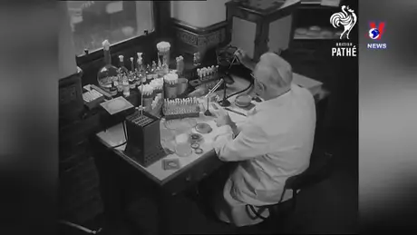 Thông điệp lịch sử: Alexader Fleming và Penicillin - Khám phá làm thay đổi lịch sử khoa học