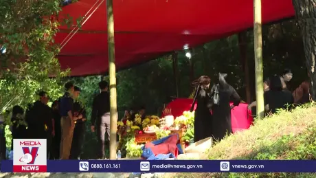 An táng PGS Đặng Bích Hà bên Đại tướng Võ Nguyên Giáp