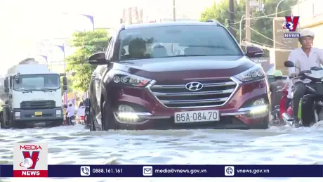 Cần Thơ ứng phó với ngập úng do mưa lũ, triều cường