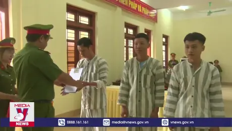 Hà Giang trao quyết định đặc xá của Chủ tịch nước cho 4 phạm nhân