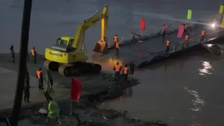 Nước sông Hồng dâng cao, cầu phao Phong Châu tạm đóng