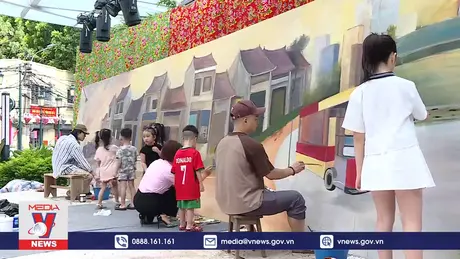 Bức tranh Panorama chào mừng Ngày Giải phóng thủ đô