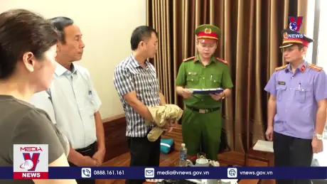 Quảng Bình bắt nguyên chủ tịch UBND xã và cán bộ địa chính