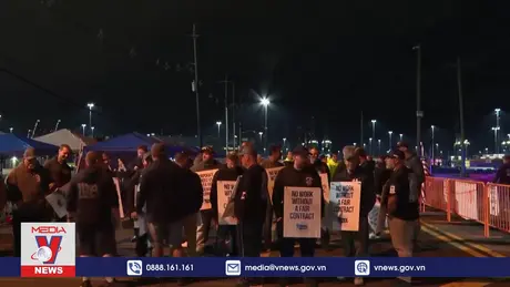 Công nhân cảng biển Mỹ đạt thỏa thuận chấm dứt đình công