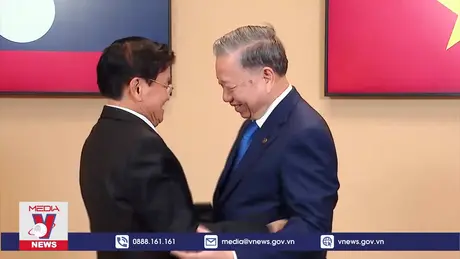 Tổng Bí thư, Chủ tịch nước gặp Tổng Bí thư, Chủ tịch nước Lào