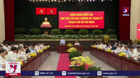 Chủ tịch Quốc hội làm việc với Ban Thường vụ Thành ủy Thành phố Hồ Chí Minh