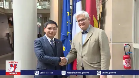 Việt Nam và Pháp thúc đẩy các dự án đường sắt