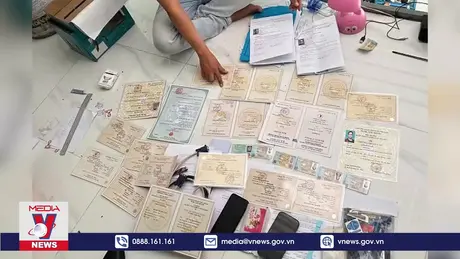 Triệt phá đường dây làm giả giấy tờ quy mô lớn