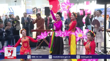 Nghệ thuật truyền thống VN tỏa sáng ở Làng Pháp ngữ