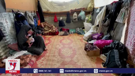 Muôn vàn éo le của cảnh di cư, tị nạn