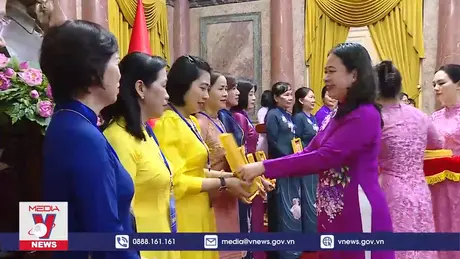 Phó Chủ tịch nước gặp mặt đại biểu Hội Liên hiệp Phụ nữ