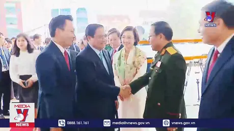 Tô thắm hình ảnh Anh bộ đội Cụ Hồ trên đất nước Lào