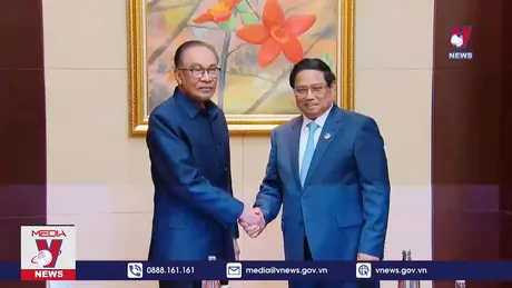 Thủ tướng Phạm Minh Chính gặp Thủ tướng Malaysia
