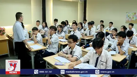 Quy định chặt chẽ học sinh sử dụng điện thoại trong trường học