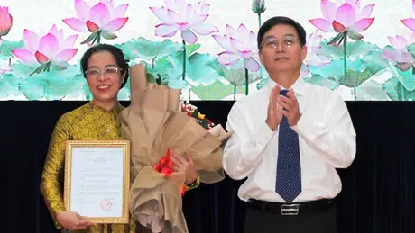 Bà Huỳnh Thị Chiến Hòa chính thức giữ chức Phó Bí thư Tỉnh ủy Đắk Lắk