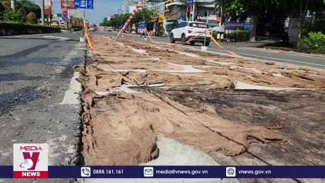 Tuyến huyết mạch quốc lộ 14 liên tục hư hỏng
