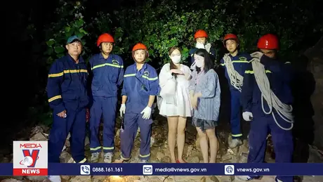 Giải cứu thành công du khách đi lạc tại Sơn Trà