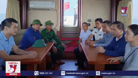 Thành phố Móng Cái bàn giao lồng nuôi trồng thủy sản cho thành phố Đông Hưng